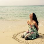 Kalki Koechlin Instagram – Basking in my circle
#drawingboundaries
#lookseasybutittakeswork