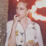 Kalki Koechlin Instagram - Bloom for @goldfishthefilm at @iffigoa 📸 @goa_photographer_candolim 👗 @shahinmannan 🙏🏼 @elevate_promotions 🎀 @menakshiraju