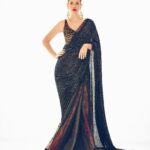 Kalki Koechlin Instagram - Sabyasachi in Seattle @goldfishthefilm @tasveerorg Saree - @sabyasachiofficial Jewellry- @sabyasachiofficial Makeup - @krisann.figueiredo.mua Hair - @makeupbyvirja Styled by - @who_wore_what_when Photography- @rohnpingalay