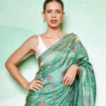 Kalki Koechlin Instagram - Sari recap @busanfilmfest Saree - @shantibanaras Earring - @urbanthesaurus_jewellery Ring - @goldenwindow Styling - @who_wore_what_when Hmu - @angelinajoseph Photography - @thefirstclik