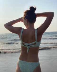 Kalki Koechlin Instagram - बिकिनी बौड😉
The body changes…shrinks and enlarges, stretches and ages, breaks and fixes itself, cries, laughs and leaves scars that are witness to its healing, some days it’s less easy to show off, and ten years down the line I’ll have a different set of challenges, but today, I’m celebrating this extraordinary machine.

Amazing improvised shoot by @shanawaz421 🤗