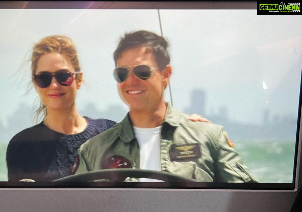 Kalki Koechlin Instagram - Missed connections, luggage lost, over 24 hours of travel time, tom cruise to cheer me up, 6am jet lagged walks and Seattle, it’s nice to meet you…