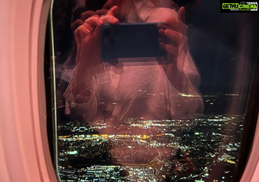 Kalki Koechlin Instagram - Missed connections, luggage lost, over 24 hours of travel time, tom cruise to cheer me up, 6am jet lagged walks and Seattle, it’s nice to meet you…