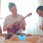 Kalki Koechlin Instagram - Throwback to the first lockdown, and how love and music kept us going. Just in case we forget what really matters🌻 Have a happy Saturday #loveinlockdown #monpetitlapin