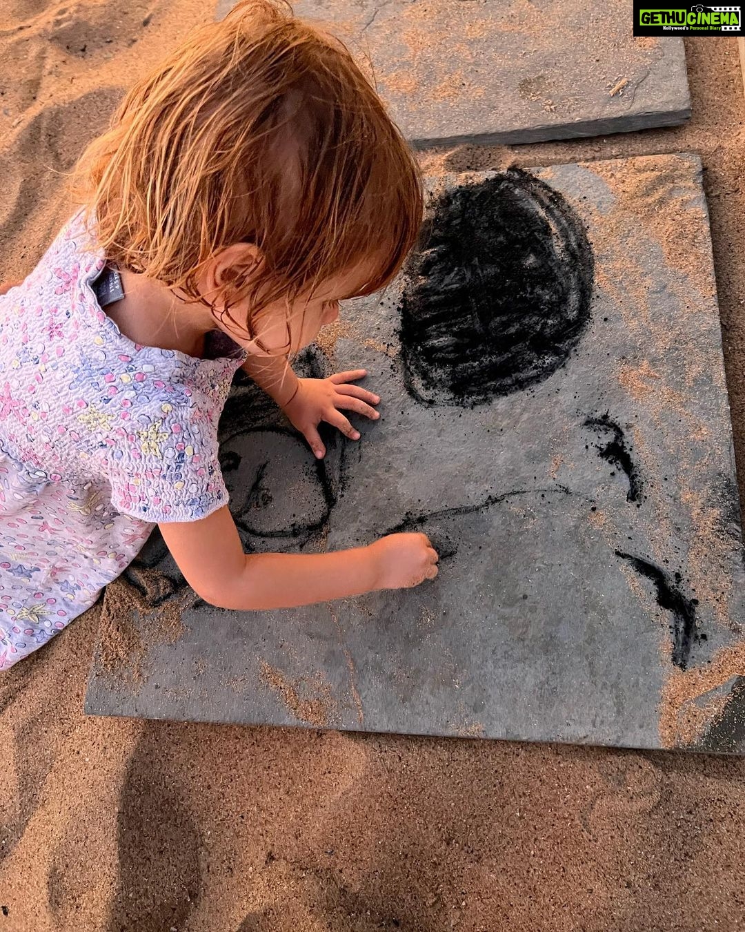 Kalki Koechlin Instagram - She said ‘look mama the sun looks like the moon today’ #eclipse #sapphobythesea #charcoalonstone