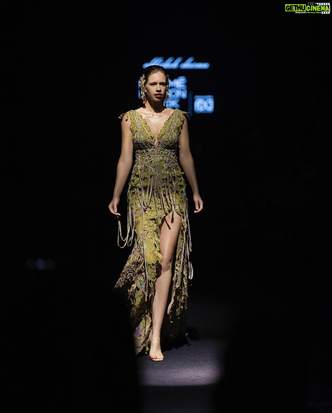Kalki Koechlin Instagram - Moments from DUSK Designer @abhisheksharmastudio HMU @angelinajoseph Style @who_wore_what_when #lakmefashionweek