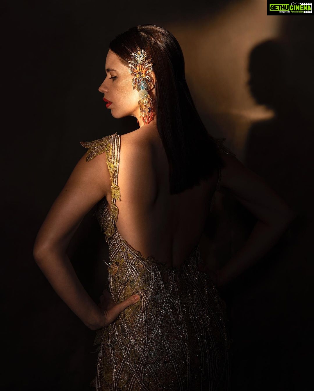 Kalki Koechlin Instagram - Moments from DUSK Designer @abhisheksharmastudio HMU @angelinajoseph Style @who_wore_what_when #lakmefashionweek