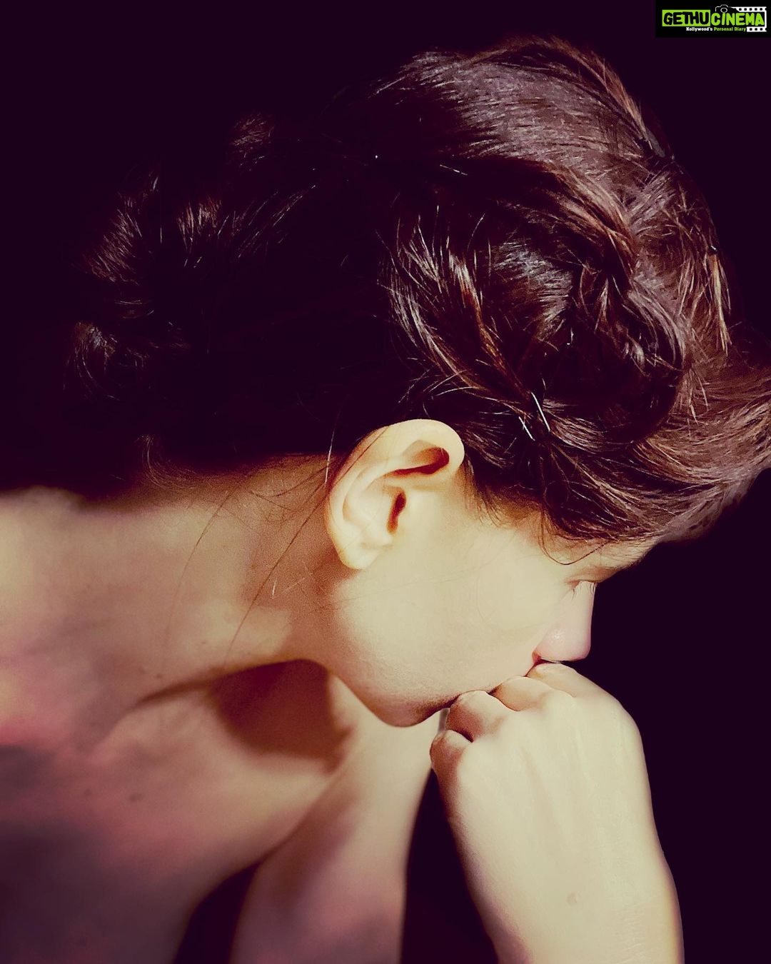 Kalki Koechlin Instagram - In the shadows #afterhours #thisismyselfie
