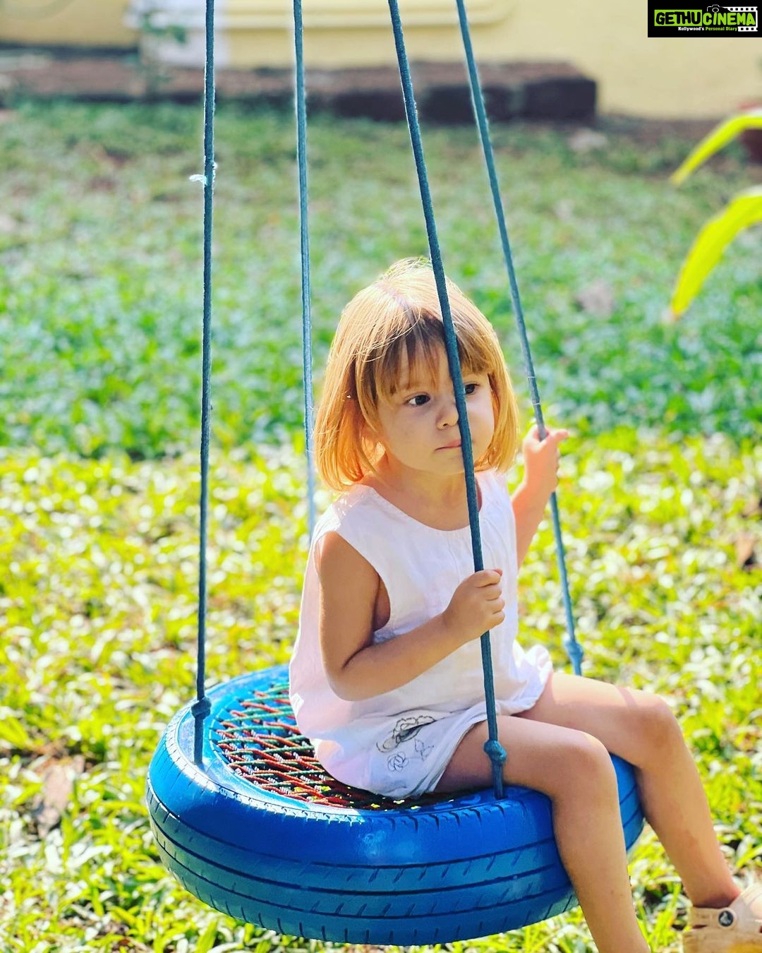 Kalki Koechlin Instagram - ‘Tyred’ of being so cute… #myphoneisfilledwiththese #growingupsofast