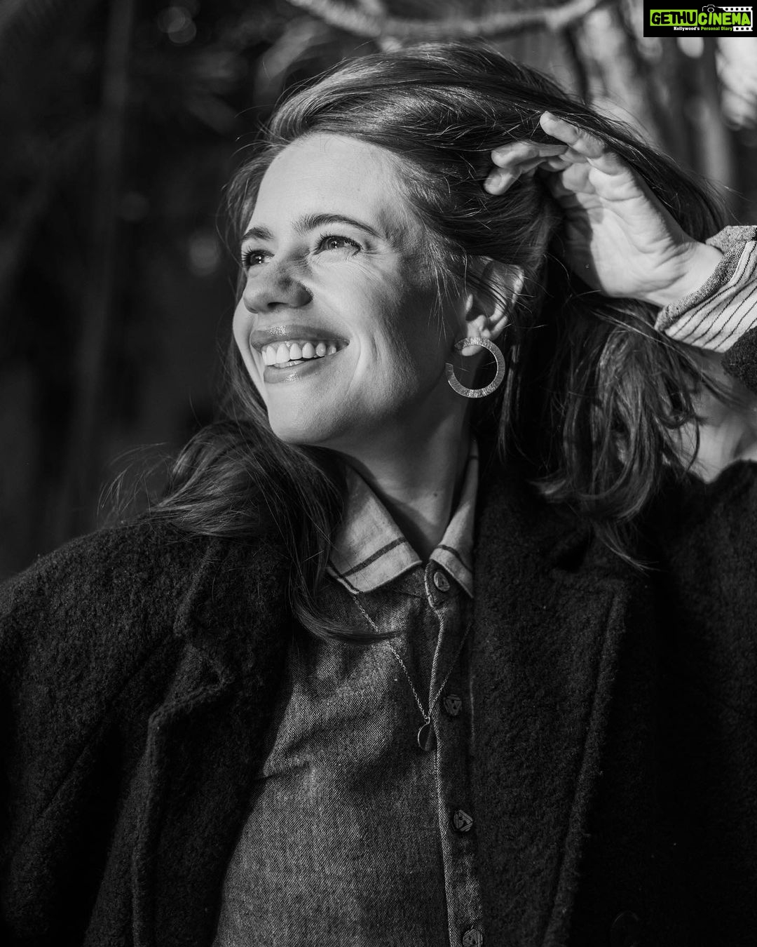 Kalki Koechlin Instagram - Find your spot in the sun #thegoodkindofwrinkles #happyface #sustainablethoughts Outfit: @mynadi.in Make up: @weddingsandwarpaint Photography: @rebeccadcosta Hair: @makeupnhair_by_preefa Styling: @trella.rodrigues Location: @cocoshambhala