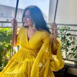 Kamya Punjabi Instagram - Nothing is more beautiful than a confident woman who doesn't pretend to be what she's not🌻 beYOUtiful 🌟 Just like the utterly charming @panjabikamya adorning @aachho ‘s exquisitely handcrafted Dahabi Gotapatti Cotton Suit Set ✨ Shop now from our website, www.aachho.com #aachho #aachhoforall #aachhojaipur #aachhonaari #newcollection #explorepage