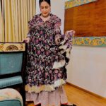 Kamya Punjabi Instagram – Need no occasion to dress up, Celebrating being a Woman 🫶 
#desigirl #kamyapunjabi #indianwear #aachho