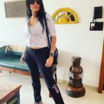 Kamya Punjabi Instagram - Let’s get sporty 🕺🏼 @msecretbymadame @ceejey777 #kamyapunjabi