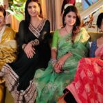 Kamya Punjabi Instagram - When the camera is on 😊 Swipe 👉 to see the reality 😃 @ishefalisharmasethi @amita_yadav9 @dollymattoo #sanjog @rstfofficial