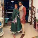 Kamya Punjabi Instagram - #AachhoNaari 💗✨ Diwali Feels Good in Aachho✨ @panjabikamya celebrating the joyous festivities with more glam and shine in our Vasanti Handpainted Gotapatti Suit set💖 Posted @withrepost • @panjabikamya Happy Diwali from me n mine to you n yours ❤️ #happydiwali #kamyapunjabi #shalabhdang #kasha #aachhonaari✨ @aachho ❤️ How are you celebrating today? Tell us in the comments below✨ Tag us using #AachhoNaari and get featured on the profile for diwali celebrations✨ #aachho #aachhodiwali #AachhoNaari #shopdiwali #ethnicfashion #festivalvibes #diwali #diwalivibes✨