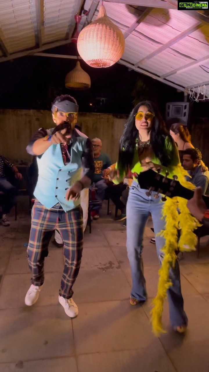 Kamya Punjabi Instagram - Yeh Dosti ❤️ Main Veeru tu Jai soch kyu? 🤪 #jaansepyaaridostihamari #kamyapunjabi #rajivthakur