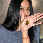 Kamya Punjabi Instagram - We are ready with our Karwachauth ki mehendi ❤️ #happykarwachauth #mehendi #kasha #kamyapunjabi #shalabhdang