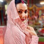 Kamya Punjabi Instagram – #aboutlastnight #navami #pinkday 
Also Happy Dussehra to all 🙏🏻
