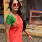 Kamya Punjabi Instagram – Aisi hi hai yeh Gauri 🤩 
मार पीट करके चल दी 😉 वो भी full style मे 🕺🏼 
Yeh toh sirf trailer hai watch this full action packed fight sequence in my new show SANJOG tonight at 10 only @zeetv and anytime @zee5shows 
#gauri #sanjog #kamyapunjabi #fight