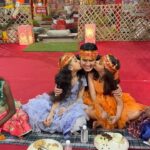 Kamya Punjabi Instagram - My heart is filled with emotions, i am not getting words to explain, Thank you so much @msrashmi2002_ Maam @pawan_kumar_marut ji for such a beautiful experience… itna sukoon itni positivity, the best navratri of my life… U know I proudly say this place is my house, u turned this house into a temple ❤️ Jai Mata Di 💕 love you both bahot saara ❤️ #Asthamipoojan