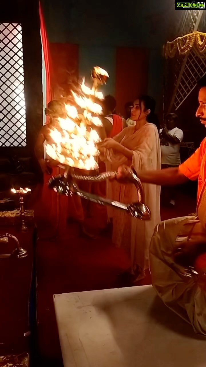 Kamya Punjabi Instagram - Jai Ambe Gauri 💕 Shubh Asthami 🙏🏻