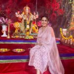 Kamya Punjabi Instagram - Jai Mata Di ❤️ Straight from my work place… @gulabi_dori