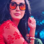 Kamya Punjabi Instagram - Red it is 🥰 #gauri #sanjog Mon to Fri 10pm #zeetv #kamyapunjabi