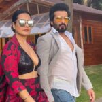 Kamya Punjabi Instagram - Let’s #swag it 🕺🏼 #we #kasha #kamyapunjabi #shalabhdang @shalabhdang
