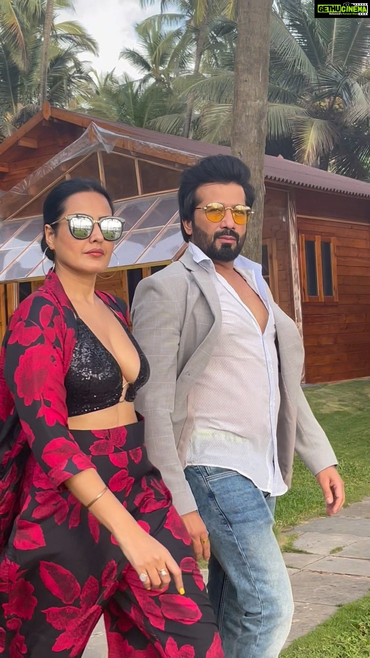 Kamya Punjabi - 22.1K Likes - Most Liked Instagram Photos