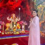 Kamya Punjabi Instagram - Jai Mata Di ❤️ Straight from my work place… @gulabi_dori