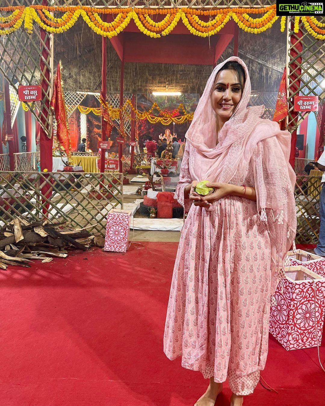Kamya Punjabi - 11.2K Likes - Most Liked Instagram Photos