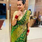 Kamya Punjabi Instagram - Full Nautanki 🤩 P.S Kyuki main hun total filmy 😍 #saree #festivevibes #happyme #kamyapunjabi