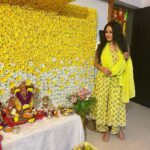 Kamya Punjabi Instagram - Ganapati Raja ❤️ #day2 👗@tara_c_tara @mouliroy