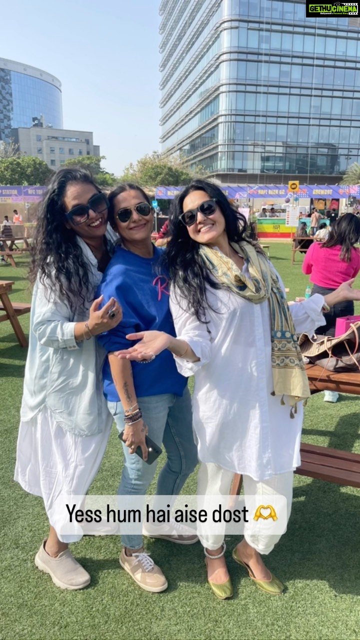 Kamya Punjabi Instagram - #lifelongfriends @baishakhi05 @deepali_gautam #kamyapunjabi