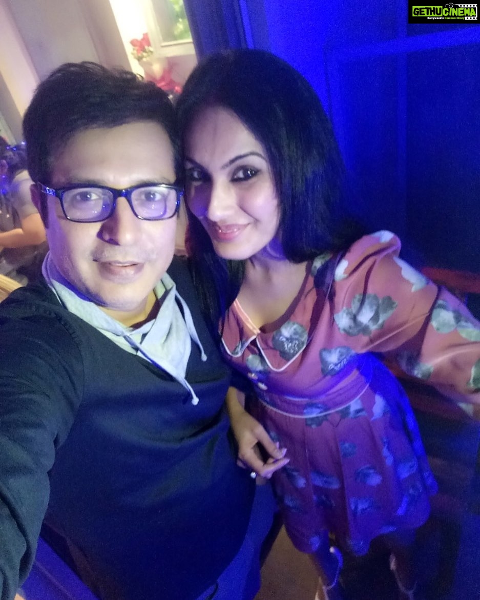 Kamya Punjabi Instagram - Uparwale ne tujhe badi fursat se banaya hai...aisa piece phir wo bhi ni bana paya...kyunki phir use apni galti ka ehsaas ho gaya π€ͺπ jokes apart bas aise hi mastikhor bani reh..nd hamesha khush rahe tu..may ur all dreams come true happy birthday yaaraβ€οΈπ€ππ