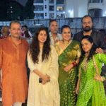 Kamya Punjabi Instagram - Bappa ke darshan ko jab sab padhare 💕 #meramorya #gannubappa😘