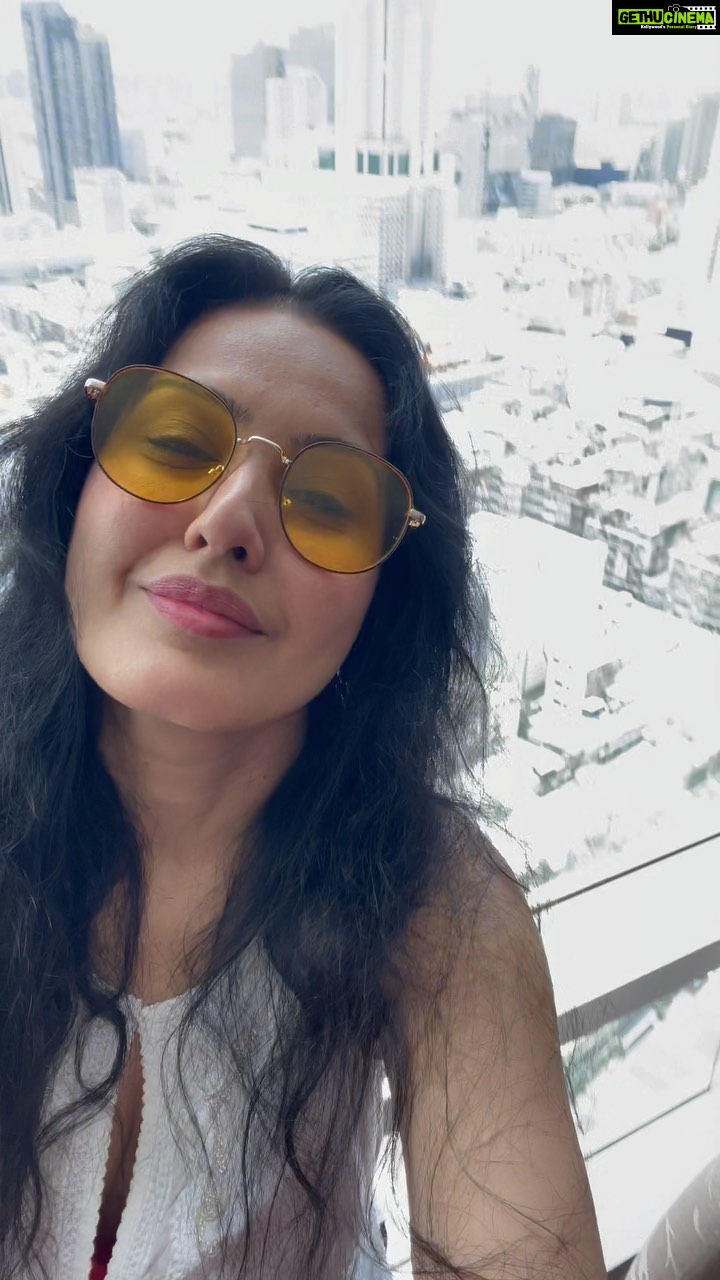 Kamya Punjabi Instagram - How much I miss being hereeeeee 🥹😍 #holiday #travelgram #kamyapunjabi