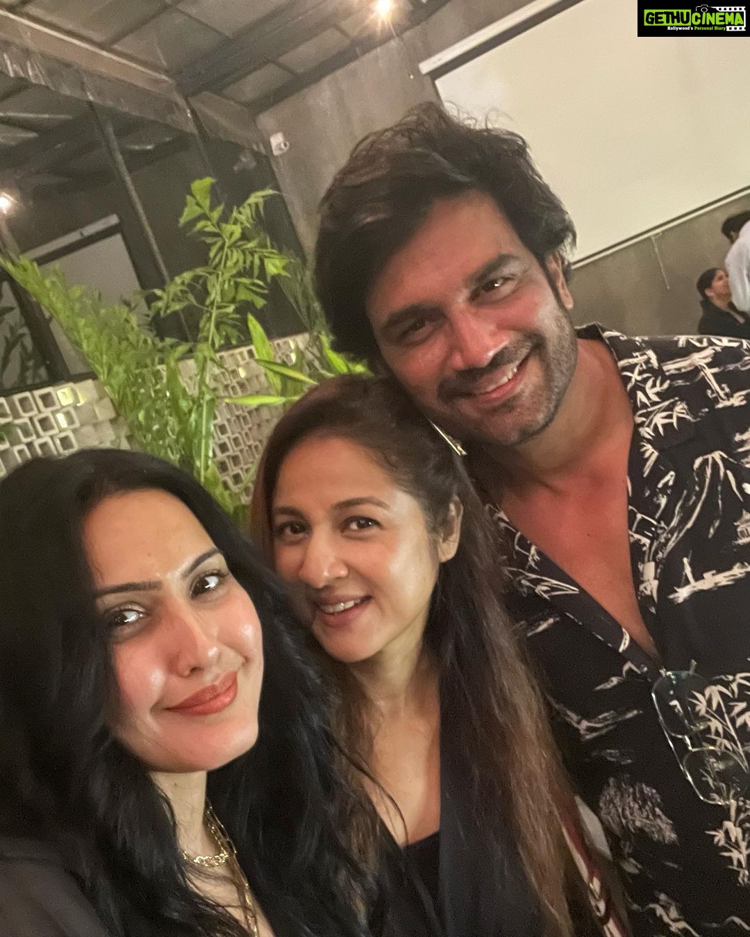 Kamya Punjabi Instagram - #aboutlastnight @bhuvanchopra @lakshya2204 @manieshpaul @sharadkelkar @keertikelkar