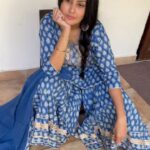 Kamya Punjabi Instagram - 💙 #reelingitfeelingit #kamyapanjabi @karaj_jaipur