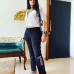 Kamya Punjabi Instagram - Let’s get sporty 🕺🏼 @msecretbymadame @ceejey777 #kamyapunjabi