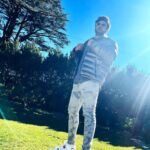 Karan Kundrra Instagram - shehrr tere pahwen mera na puch leyi.. chalda top te tera yaar eh..