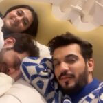 Karan Kundrra Instagram – Bahut bhaaiyon aap ki rai kya hai !!! #trends #masti #mussoorie #reelkarofeelkaro #kamina