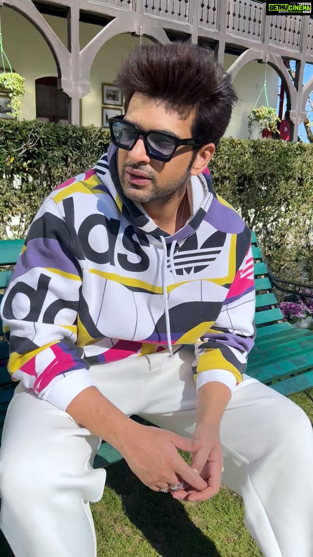 Karan Kundrra Instagram - It’s time to give your best shot!😎 Look the best and feel the best only with the outfits from Myntra’s End of Reason Sale!!☺️ Say GOODBYE to all your reasons because @myntra End of Reason Sale is here!!!😍🥳 Download the @myntra app and get the biggest brands and biggest deal with upto 50% - 90% off!! Exciting, right!! Then what are you waiting for??? Jao shop Now!!!!!🛍️ #Ad #MyntraENDofReasonSale #IndiasTrendiestFashionDhamaka #MyntraEORS2022 #MyntraEORSInsider #MyntraEORS #MyMyntraEORS #MyntraSlayers #EORSBash #CelebratewithmyntraEORS