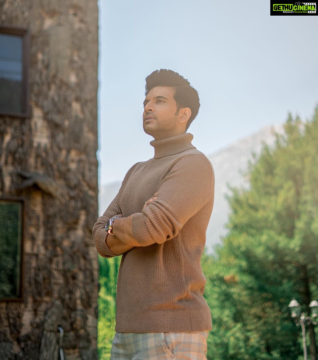 Karan Kundrra Instagram - Caught the Kashmir vlog yet??.. link in bio 😘 @that.nikhil