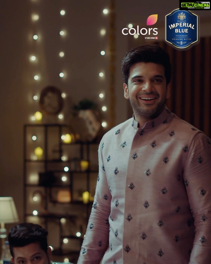 Karan Kundrra Instagram - Our Tribute to all the Soan papadi boxes that have been exchanged this year. Diwali celebrations made special with friends, Imperial Blue packaged drinking water and ehehehh..soan papdi.. Watch my soan papdi story and do share yours! @colorstv @rubinadilaik @pratiksehajpal and @nishantbhat85 @becausemenwillbemen #becausemenwillbemen #seagram #imperialblue #diwali #happydiwali #celebration #colorstv #collaboration #soanpapdi