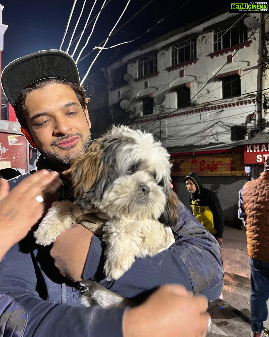 Karan Kundrra Instagram - the best pics are those that you’re not aware have been clicked.. the morning after the World Cup win for Argentina I found these on my phone.. my girl had clicked these when I found the most gentle of souls on our way back..