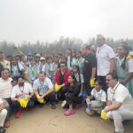 Karan Kundrra Instagram - Had the incredible opportunity to launch the #CleanAThon at Miramar Beach with the honourable Chief Minister of Goa @drpramodpsawant ji along with Smt. @amruta.fadnavis ji Event organised by Govt. of Goa, and part of the International Film Festival @iffigoa along with @divyajfoundation and @bhamlafoundation in the presence of @apnabhidu, @remodsouza, @asifbhamlaa A big thank you to everyone who accompanied us in large numbers for the Beach clean up and awareness drive. We are committed to keeping our beaches clean with keeping the message of Hon'ble PM Shri @narendramodi Ji of #SwacchSagarSurakshitSagar in mind. Thank you to all our respected media personal who covered our drive and specially to my online family for spreading the word and awareness.. proud to be part of such an honourable cause.. #HarMaidanFateh #KaranKundrra