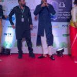 Karan Kundrra Instagram - Another day of living the dream, I must’ve done something right to deserve this world premiere at the prestigious stage of @iffigoa 🧿 Not taking a moment of this for granted, thank you a million times over, on my hands and knees 🙏🏼 Big love to the A Team @randeephooda @ileana_official @balwindersinghjanjua @sonypictures #TeraKyaHogaLovely #WorldPremiere