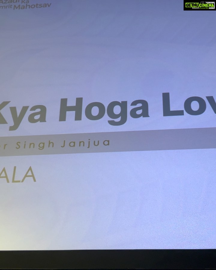 Karan Kundrra Instagram - Another day of living the dream, I must’ve done something right to deserve this world premiere at the prestigious stage of @iffigoa 🧿 Not taking a moment of this for granted, thank you a million times over, on my hands and knees 🙏🏼 Big love to the A Team @randeephooda @ileana_official @balwindersinghjanjua @sonypictures #TeraKyaHogaLovely #WorldPremiere