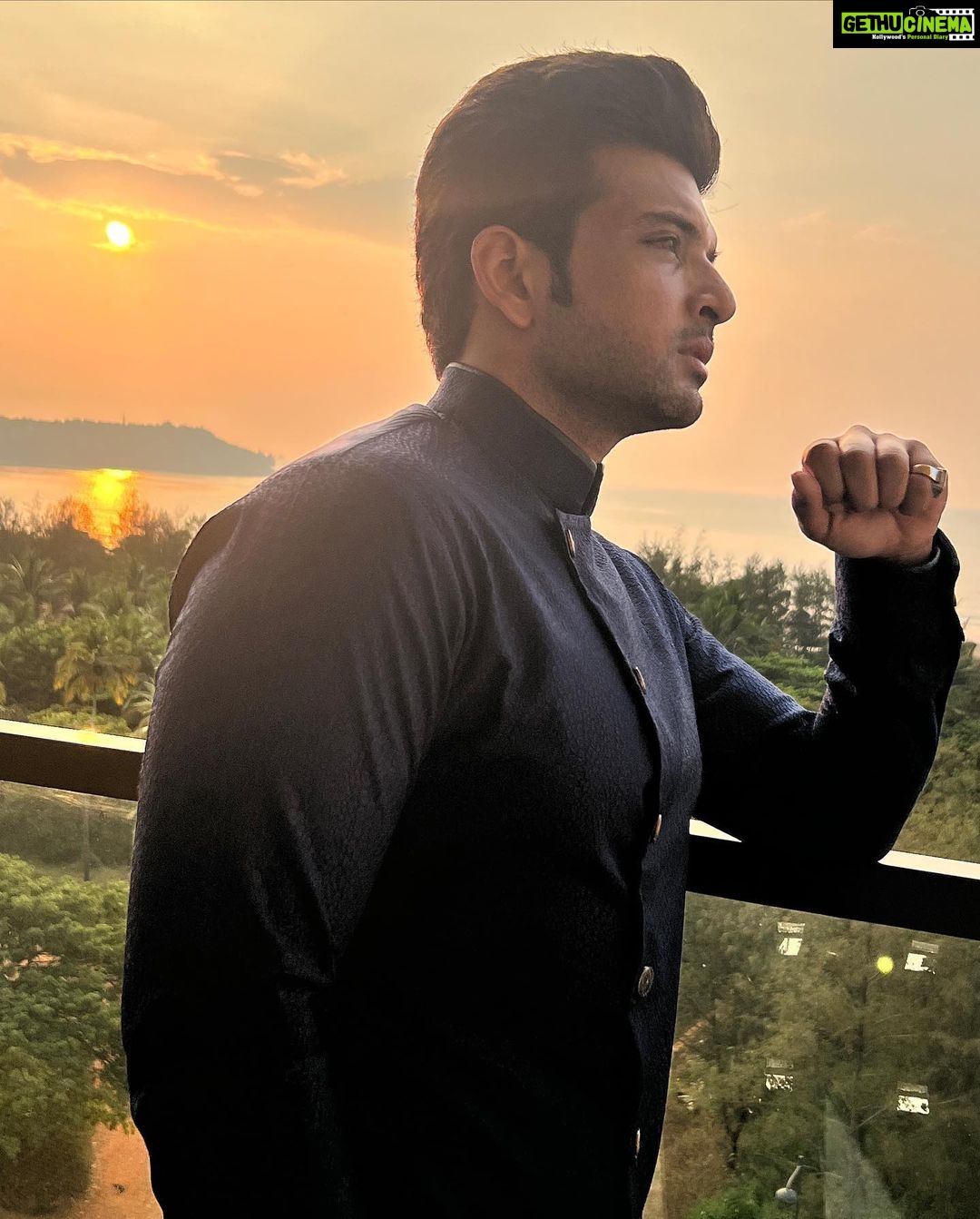 Karan Kundrra Instagram - Looks for days 🧿 Tonight at @iffigoa - so blessed to be in the presence of the greatest people of indian cinema, and to catch the world premier of our labour of love ‘Tera Kya Hoga Lovely’ What an honour, what a year! God has been too kind, and you all have been even kinder ❤️ Styled by: @dollaypop Asst: @singlasahab04 @shreeum Outfit: @rituandabhishek Shoes: @fhos_india Goa, India